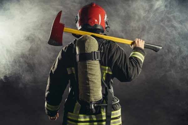 Cuáles son los medios de protección en emergencias 2 Medios de protección en emergencias Previnsa